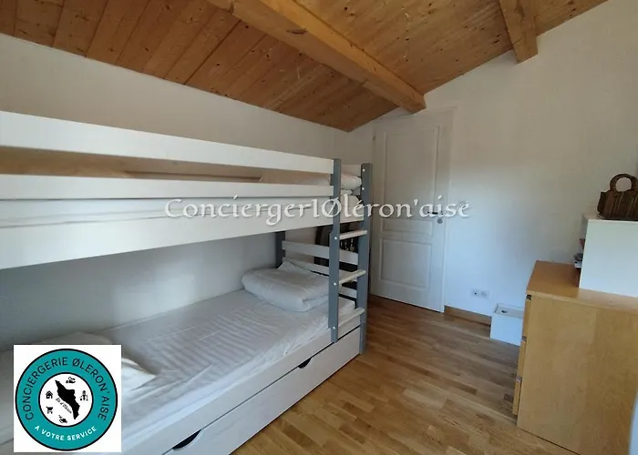 בית נופש Maison Oleron Avec Piscine סן-ג'ורג'-דולרו